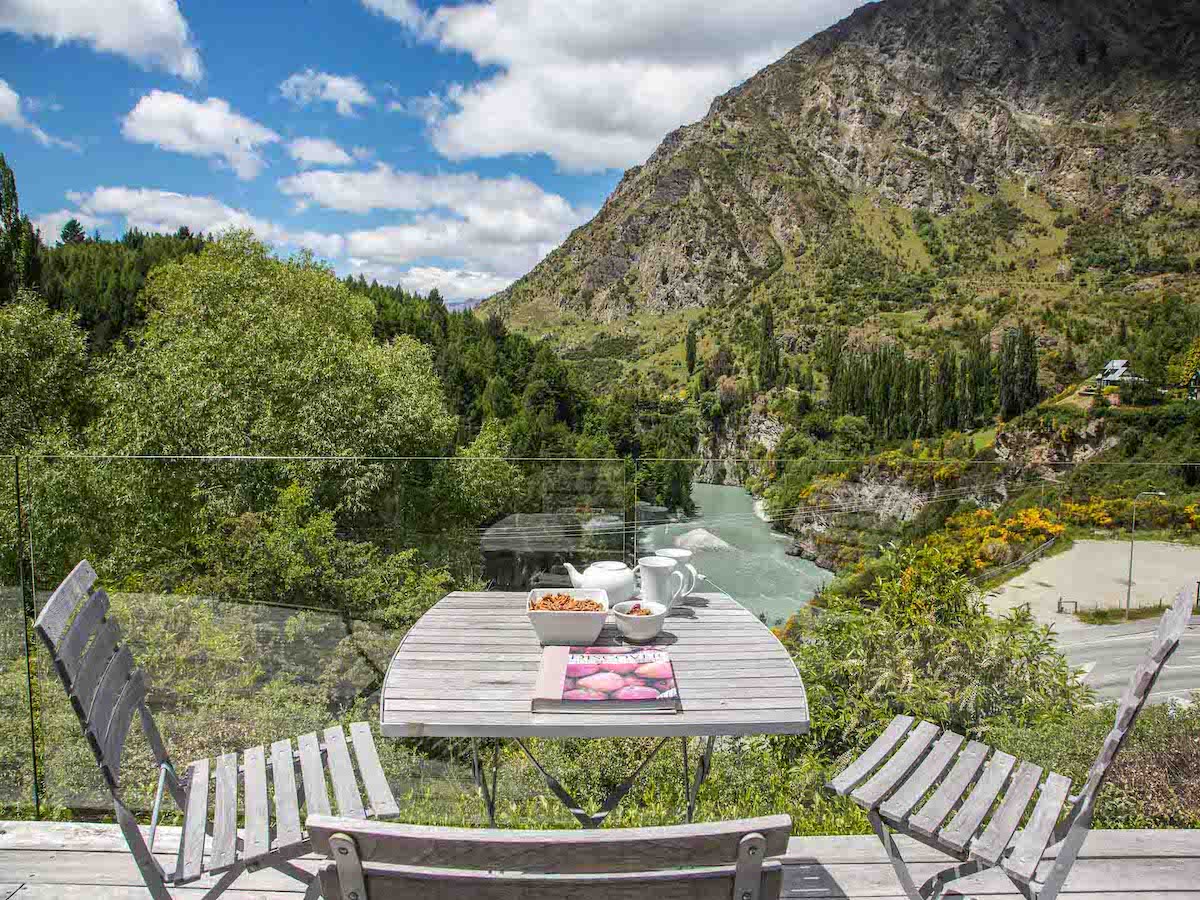 Riverview Retreat Queenstown – 4 Bedrooms