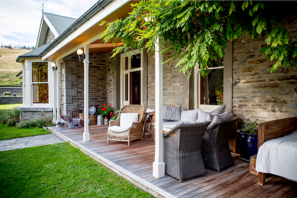 Your Own Private Homestead for the Winter – Luxury Home Accommodation for Skiing and Snowboarding