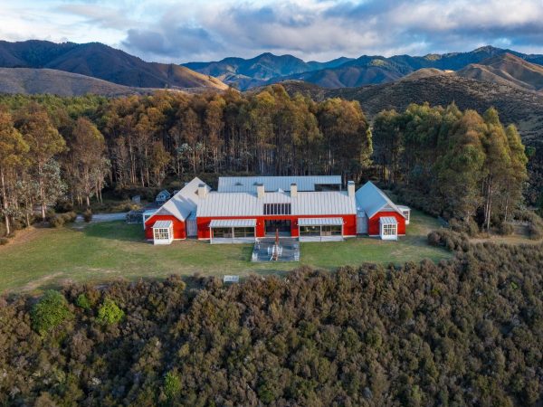 Taupo luxury villa