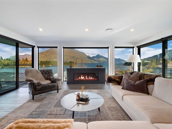 central queenstown holiday home