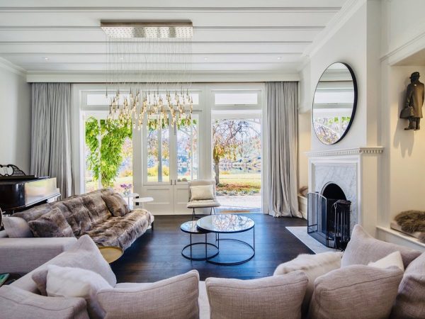 If you're looking for a luxurious and unique accomodation experience in Queenstown, consider staying in a luxury holiday home.